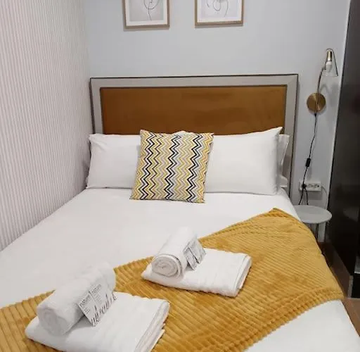 Διαμέρισμα Carrerahouses Lovely *